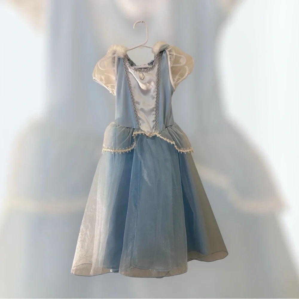 Blue Princess Play Dress by Gymboree size 3/4 with an issue read below 👇